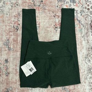 Beyond Yoga Leggings Size S Green Space Dye NWT